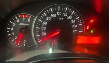 Nissan March completo
