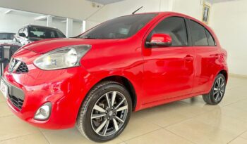 Nissan March completo
