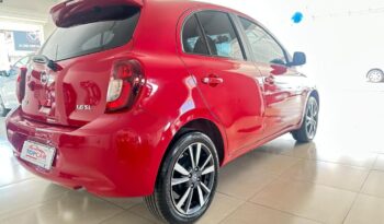 Nissan March completo