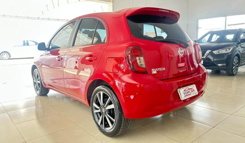 Nissan March completo
