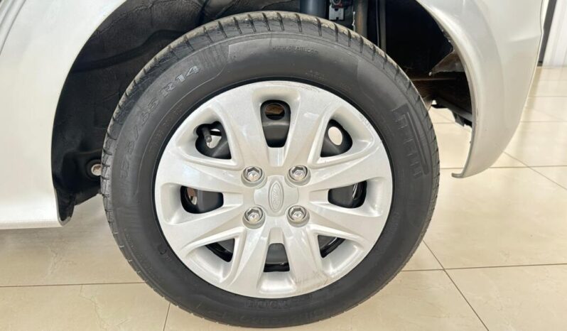 Ford KA completo