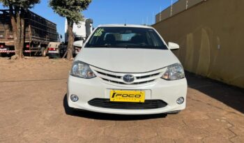 Toyota Etios completo