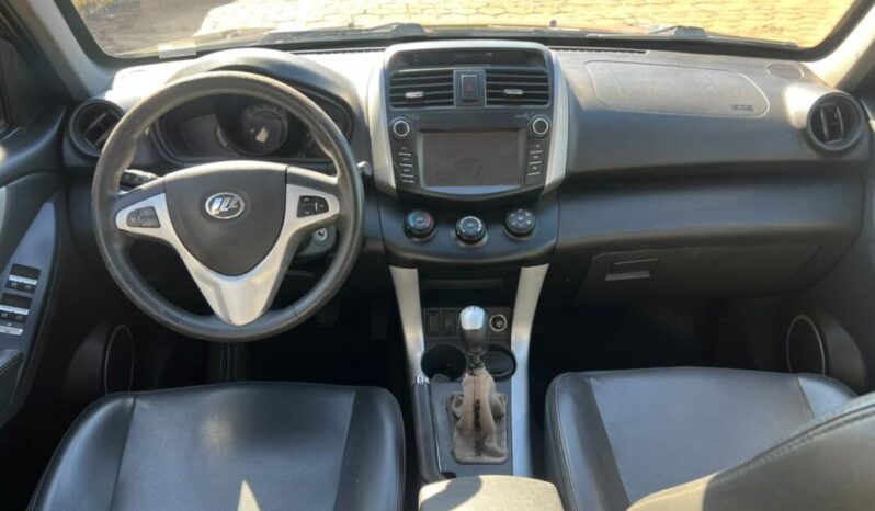 BMW 120i completo