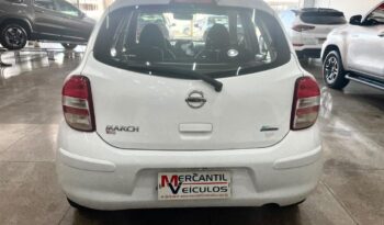 Nissan March completo