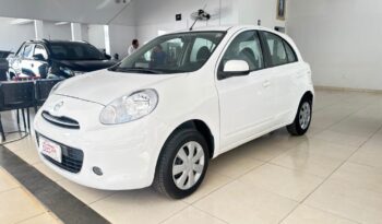 Nissan March completo