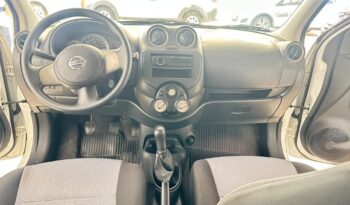 Nissan March completo