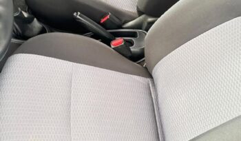 Nissan March completo