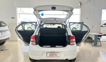 Nissan March completo
