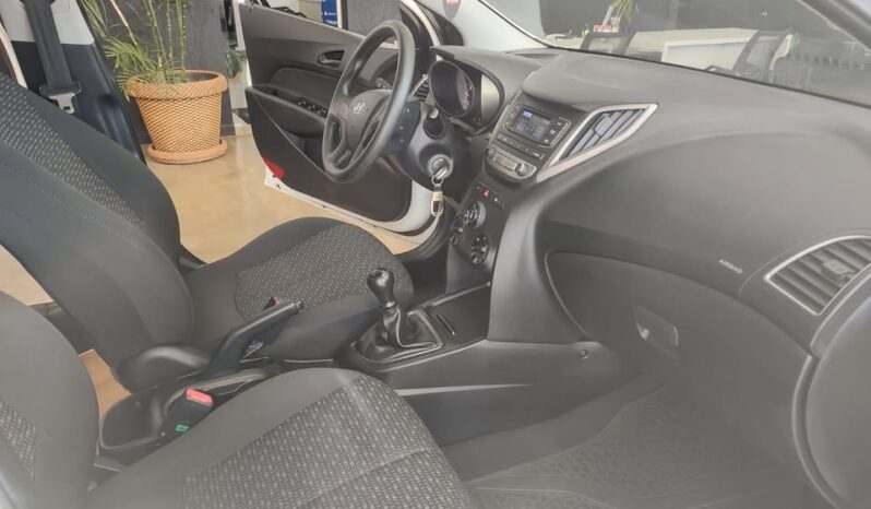 Hyundai HB20 completo
