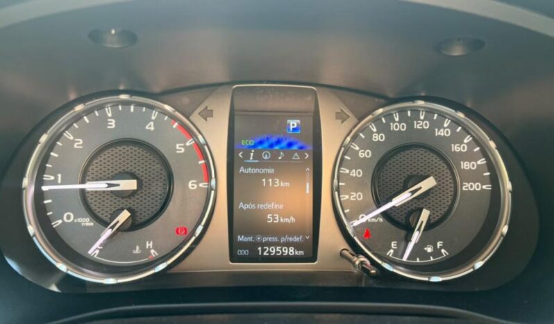 Toyota Hilux completo
