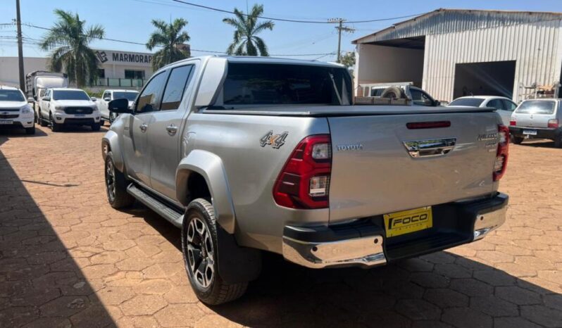 Toyota Hilux completo