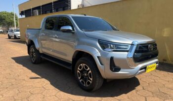 Toyota Hilux completo