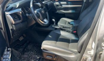Toyota Hilux completo