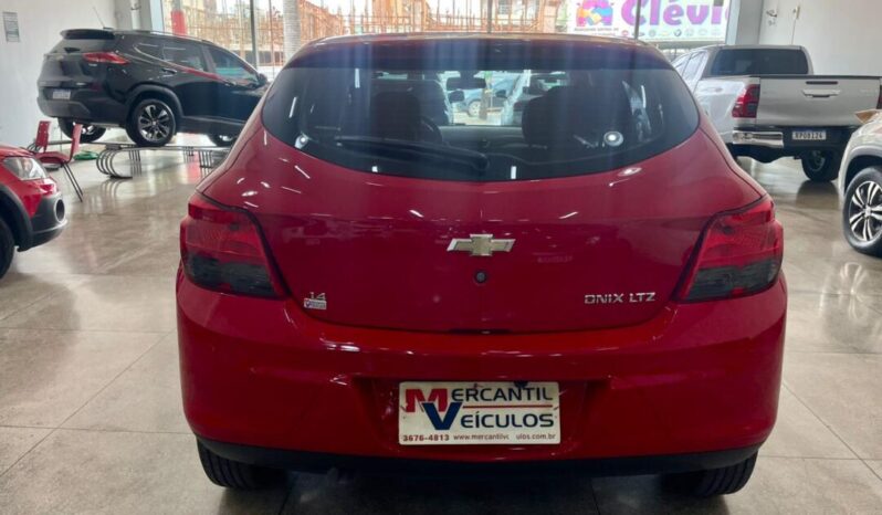 Chevrolet Onix completo