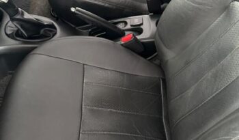 Nissan Versa completo
