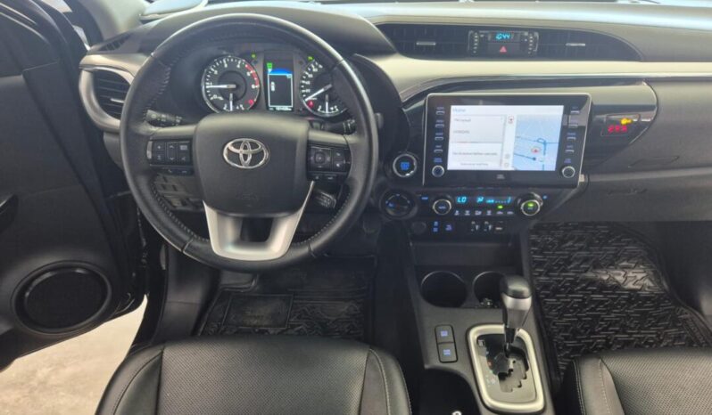 Toyota Hilux completo