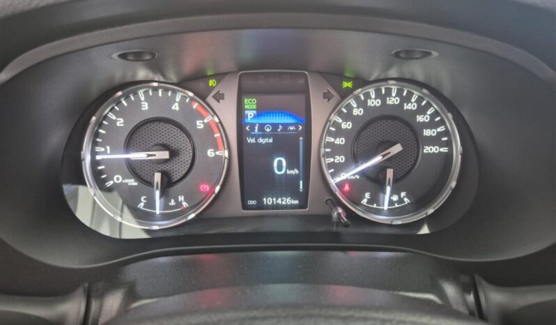Toyota Hilux completo