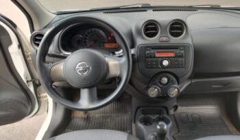 Nissan March completo
