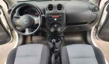 Nissan March completo