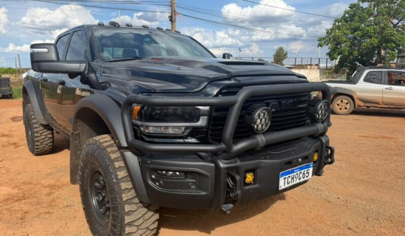 RAM Laramie completo