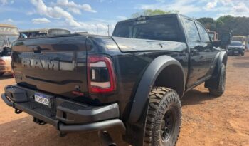 RAM Laramie completo