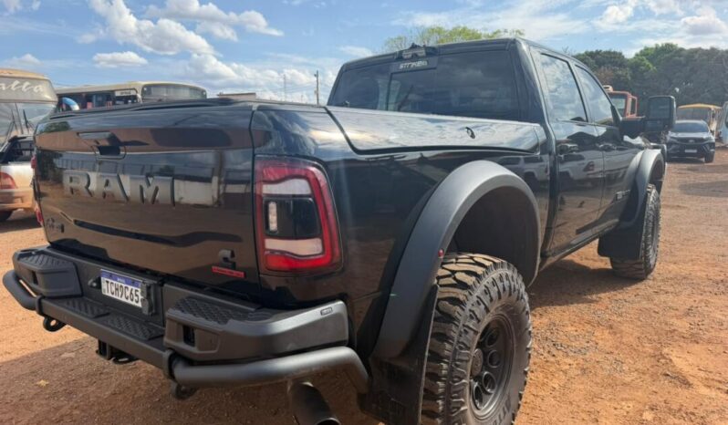 RAM Laramie completo
