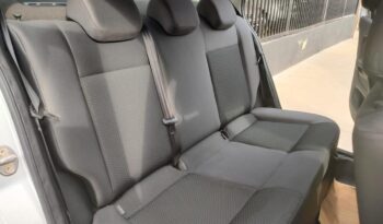 Volkswagen Voyage completo