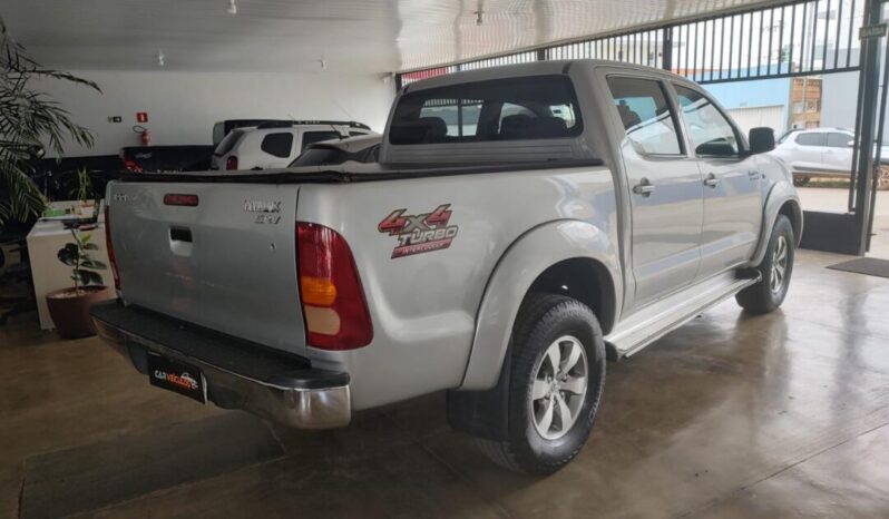 Toyota Hilux completo