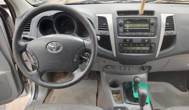Toyota Hilux completo