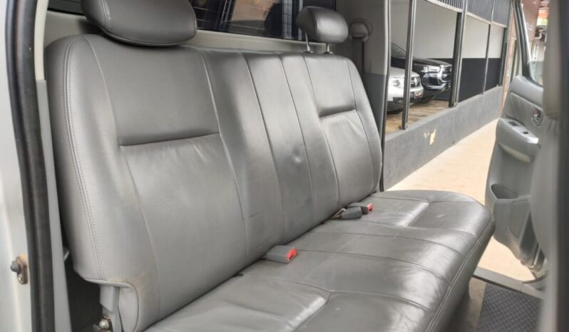 Toyota Hilux completo