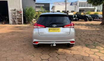 Toyota Yaris completo