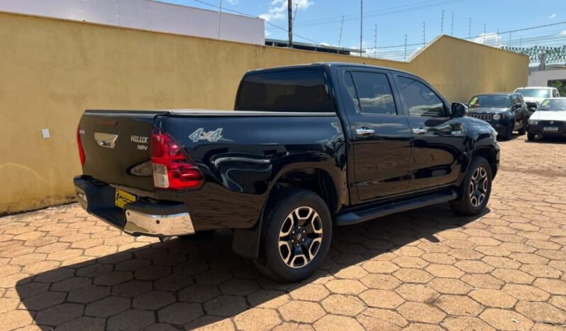 Toyota Hilux completo